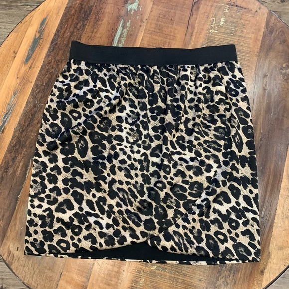 🌱HP! Cheetah Print Vince Camuto Skirt w/ Stretchy Waist LG - Picture 4 of 8